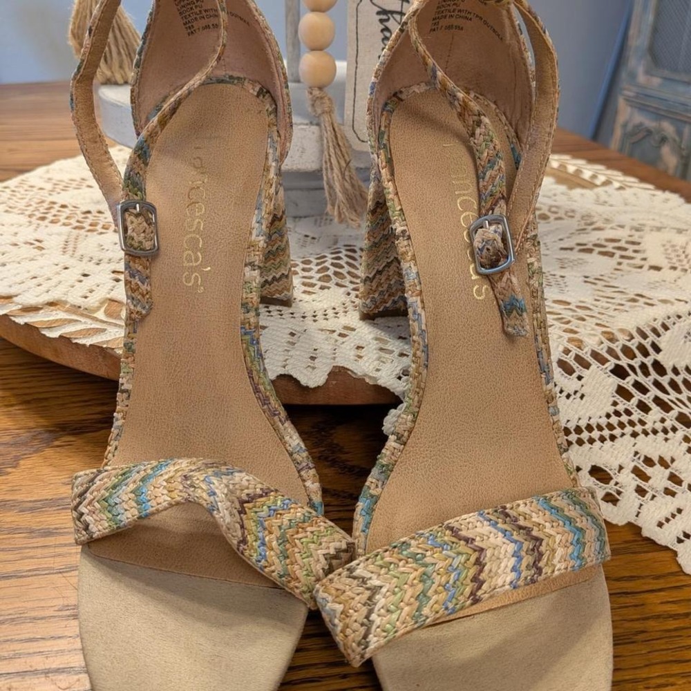 Francesca Sandals Size 8